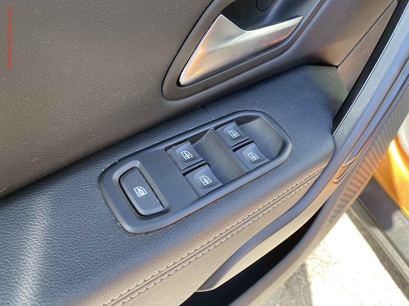 Dacia Duster (2019) 1.6 SCe, Prestige, kamera - fotka 13 z 19