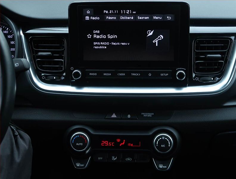 Kia Stonic (2023) Exclusive 1.0 T-GDI, EXCLUSIVE - fotka 12 z 21