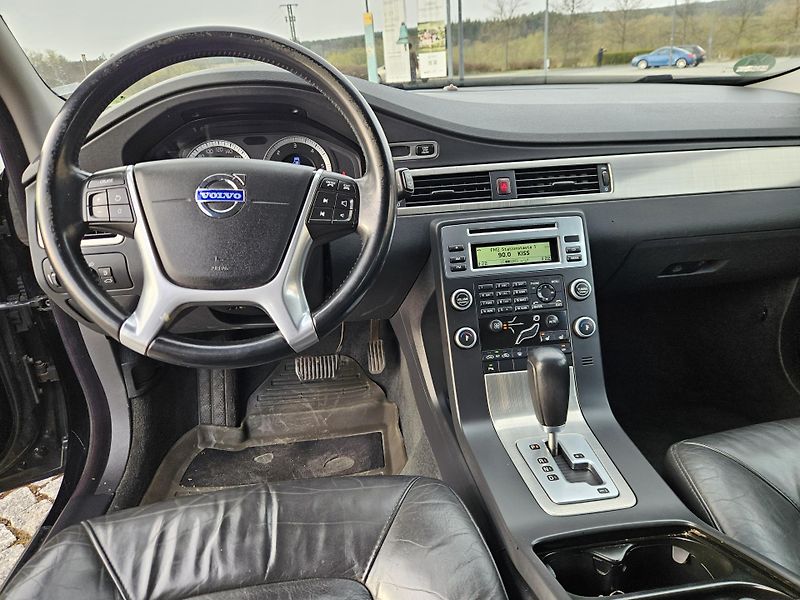 Volvo V70 (2010) 2.4 D5 151kw, MOŽNÉ SPLÁTKY  - fotka 14 z 25