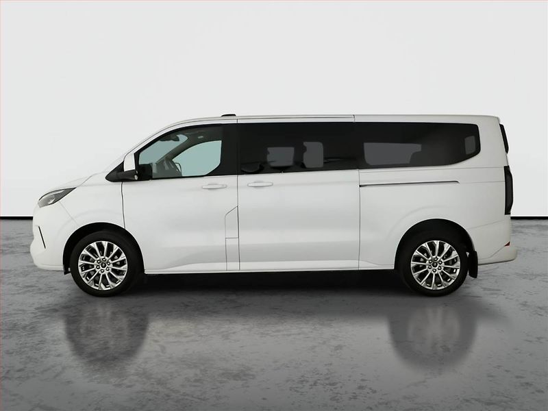 Ford Tourneo Custom (2024) 2.0 EcoBlue - fotka 3 z 21