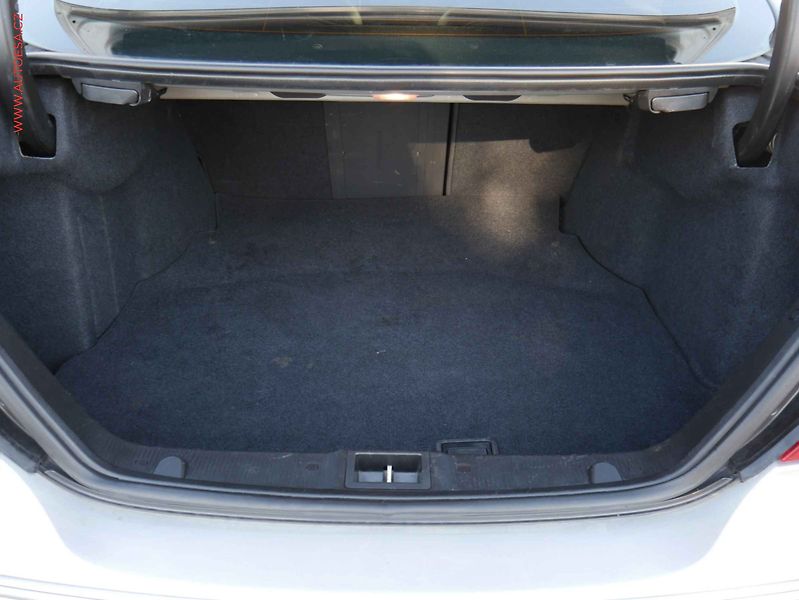 Mercedes-Benz CLK (2005) 2.7CDi, AC, kůže - fotka 7 z 18