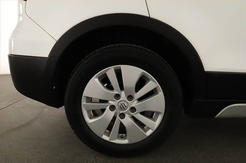 Suzuki SX4 S-Cross (2016) 1.6 DDiS, Serv.kniha, Tempomat - fotka 11 z 14