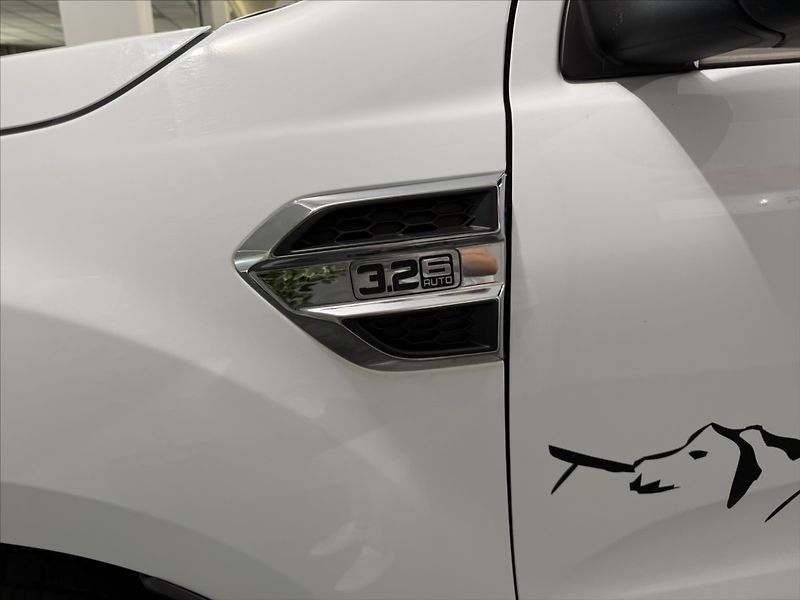 Ford Ranger 3,2   TDCI 4X4 3,5T NOVÝ MOTOR - fotka 30 z 34
