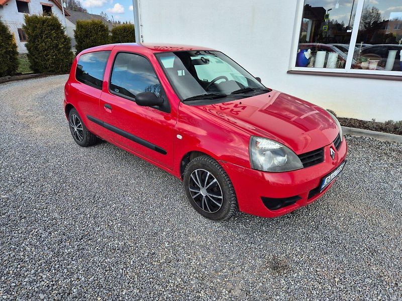Renault Clio (2008) 1.2 i zimáky,rozvody,nová STK - fotka 2 z 28