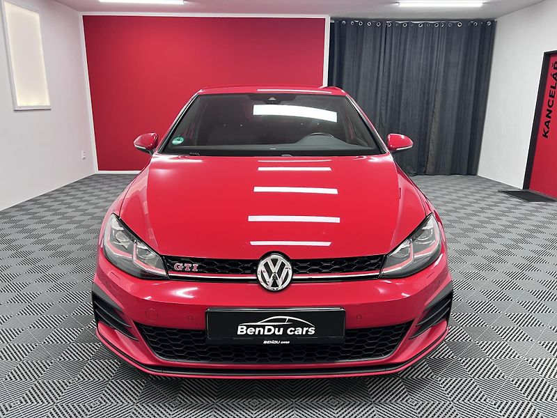 Volkswagen Golf GTI Performance 180 kW - fotka 2 z 50