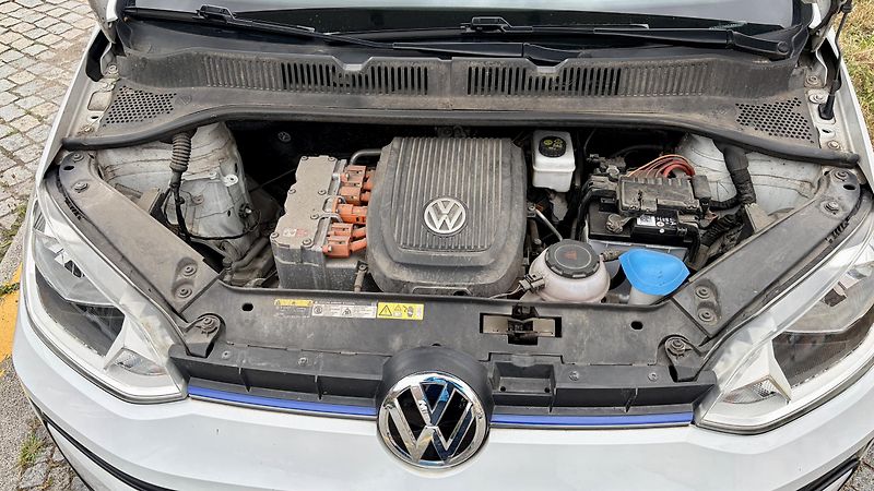 Volkswagen e-up! (2017) VW eUP! 60Kw, dojezd 130km DPH - fotka 18 z 27