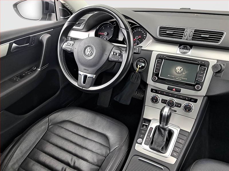 Volkswagen Passat (2014) 2.0 TDI, Automat, Navi, Xenony - fotka 7 z 20