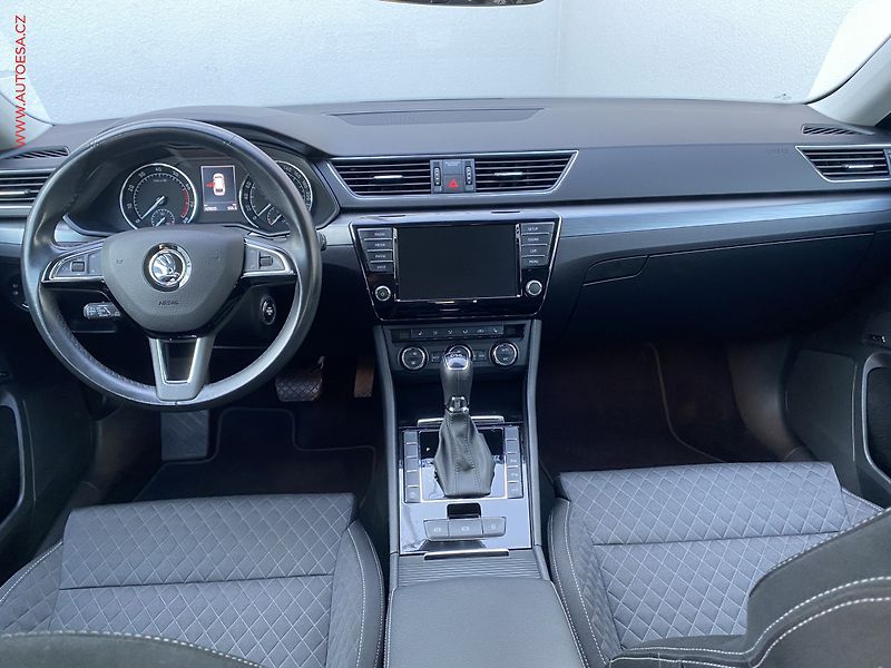 Škoda Superb (2017) 1.8 TSi, ČR, Style, DSG - fotka 8 z 17