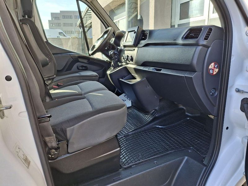 Renault Master (2019) 2.3 DCI, 7 míst,  ZÁRUKA - fotka 17 z 31