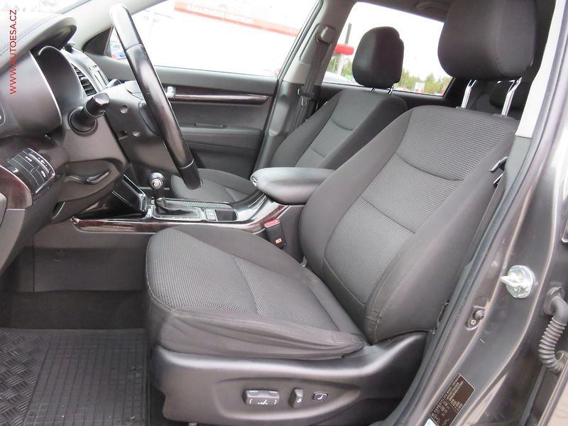 Kia Sorento (2015) 2.2CRDi, 2.maj,ČR, AT - fotka 9 z 29