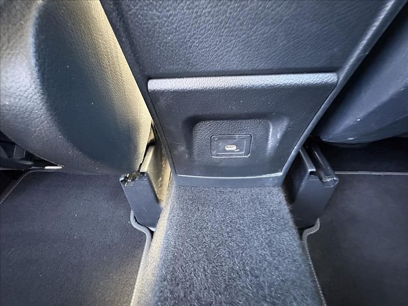 Mercedes-Benz Třídy B 2,0 200d 110kW Led,Kůže,Kamera - fotka 29 z 39
