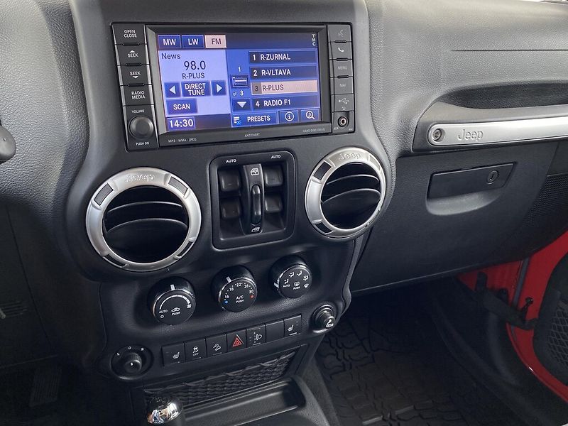 Jeep Wrangler Rubicon 2.8 CRDI 147 kW - fotka 15 z 25