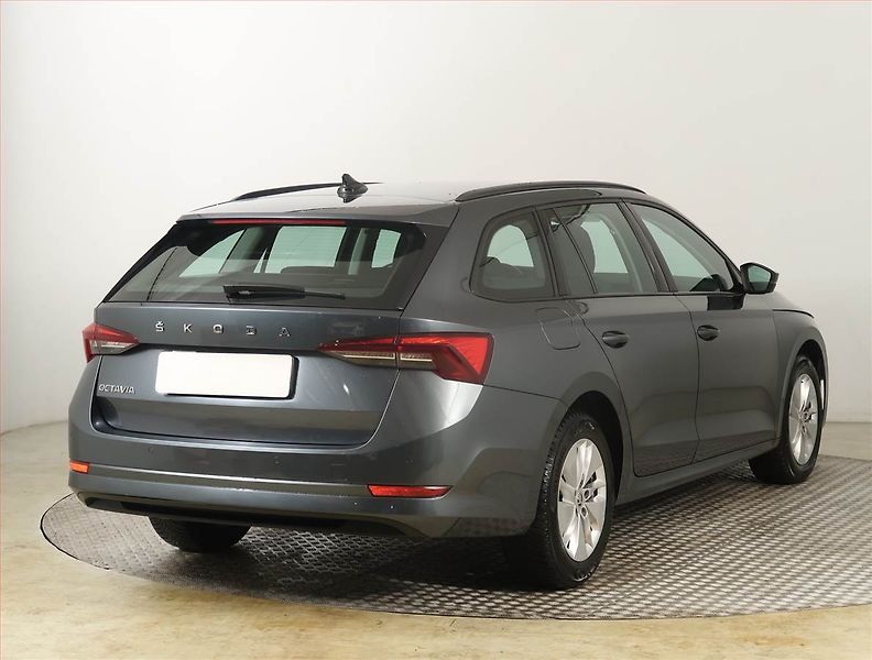 Škoda Octavia (2021) 1.5 TSI, Serv.kniha, Tempomat - fotka 5 z 19