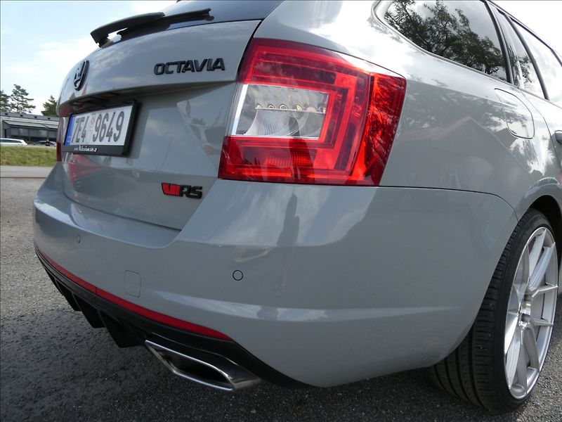 Škoda Octavia 2,0 TSi 162kW RS NAVI,EL. ŠÍBR - fotka 10 z 47