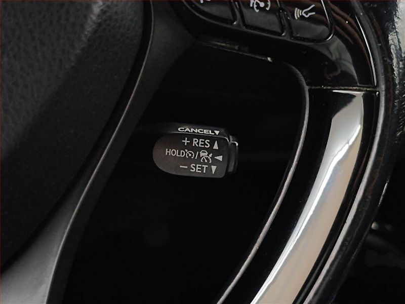 Toyota C-HR (2017) 1.8 Hybrid, Automat - fotka 19 z 21