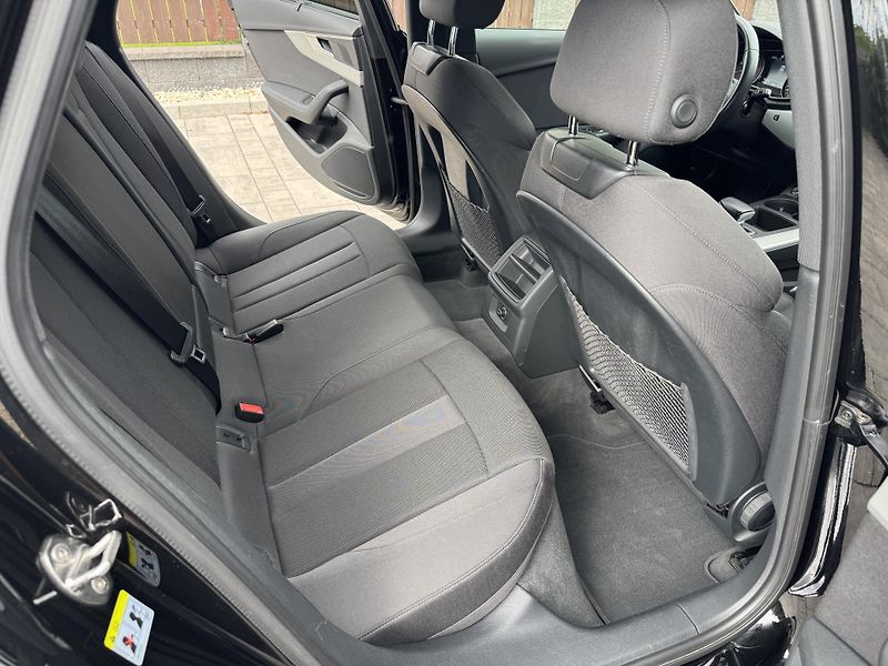Audi A4 (2022) A4 35TDI, Stronic, Tažné, Led - fotka 19 z 36