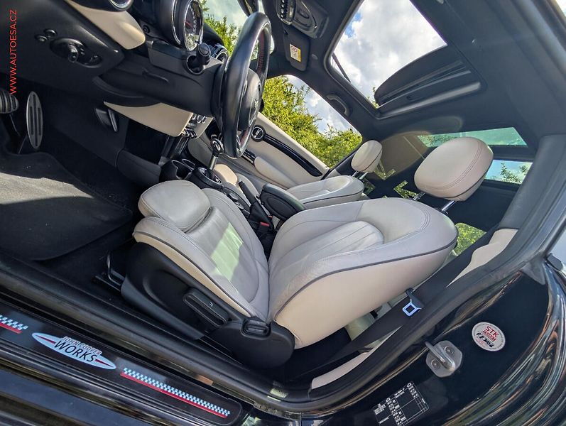 Mini Cooper (2016) 2.0i JCW, ČR, AT, LED, navi - fotka 11 z 23