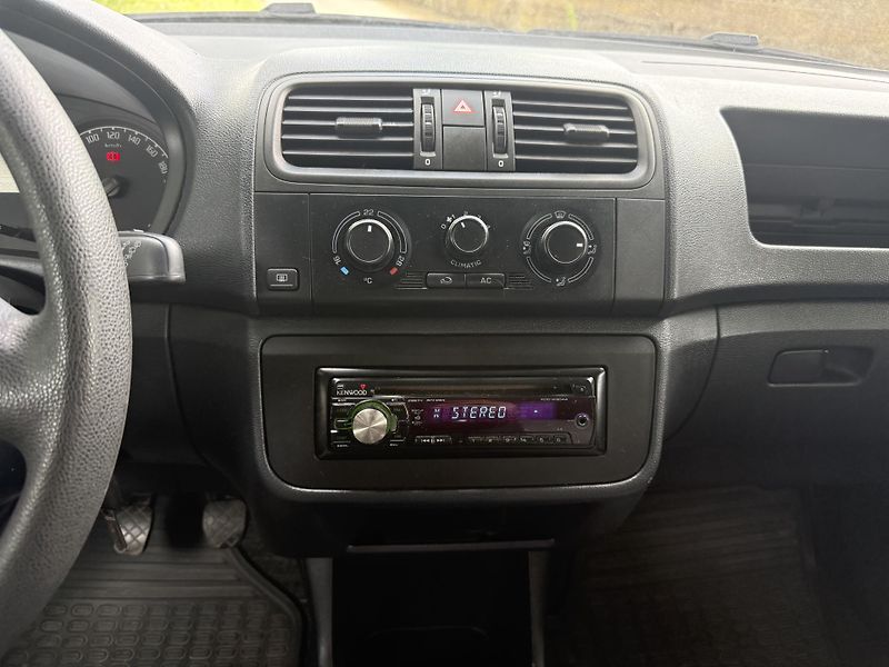 Škoda Fabia 1,2HTP Klimatizace - fotka 16 z 19