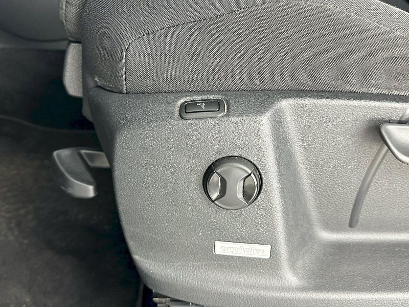 Volkswagen Touran (2022) Comfortline 2.0 TDI 90kW - fotka 27 z 33