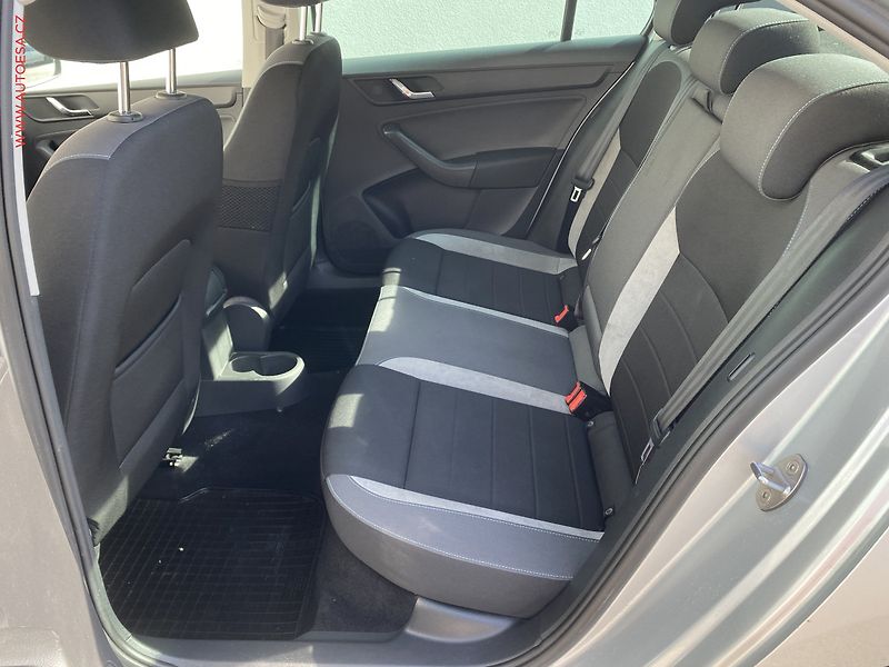 Škoda Rapid (2015) 1.2 TSi, Joy, +kola - fotka 10 z 18