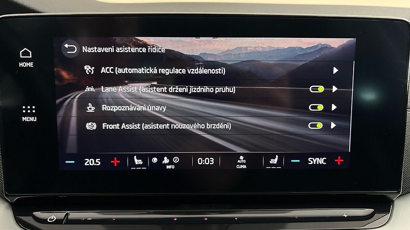 Škoda Octavia 2.0 TDI DSG Style - fotka 26 z 27