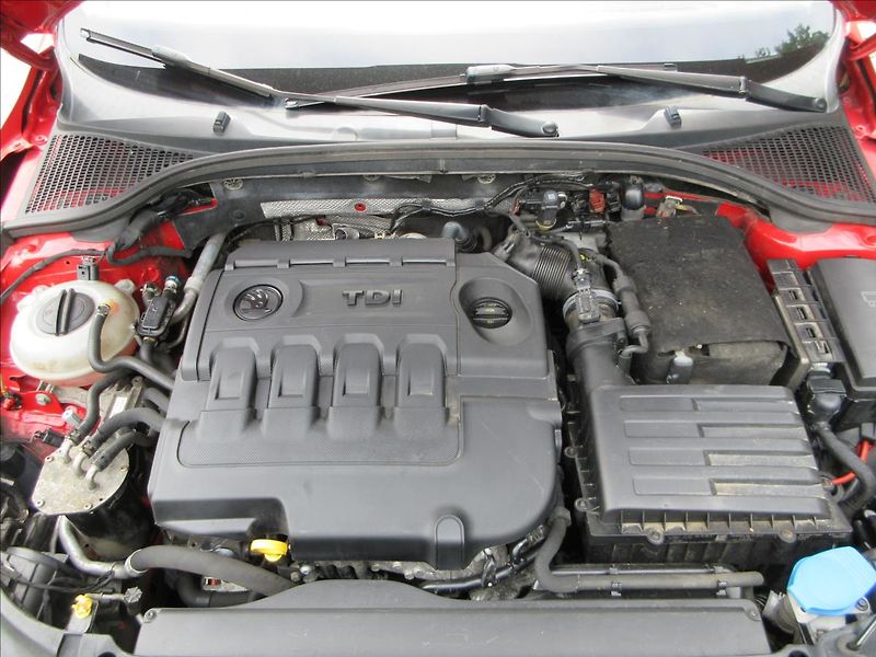 Škoda Octavia 1,6 TDi 81 Kw, Nové v ČR - fotka 23 z 25