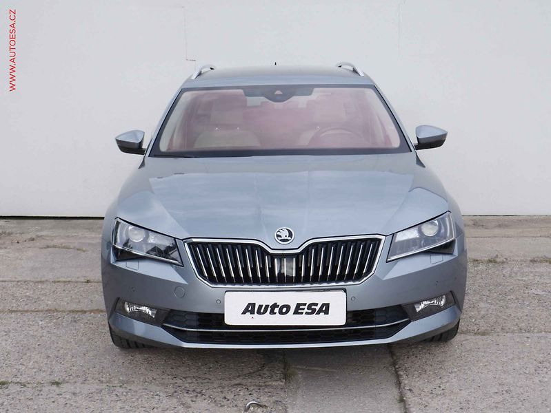 Škoda Superb (2016) 2.0 TDi 4x4, ČR, L&K, DSG - fotka 2 z 20