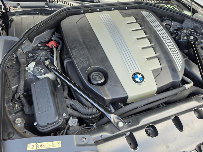 BMW Řada 7 730d  - fotka 16 z 19