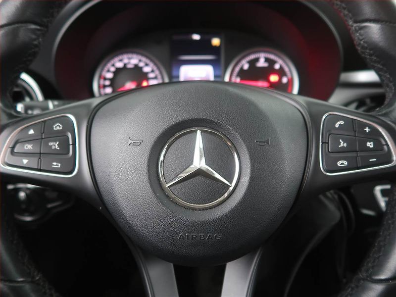 Mercedes-Benz Třídy C (2017) C 180 d, Navi, Tempomat - fotka 15 z 20