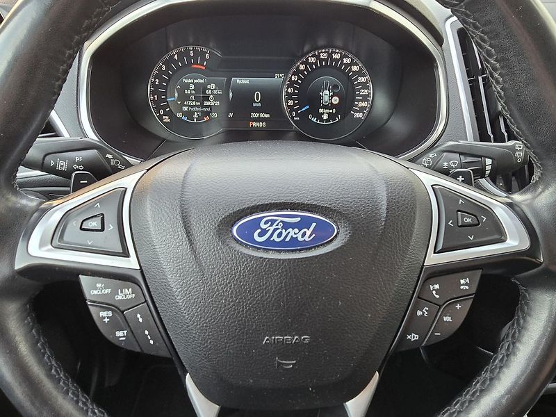 Ford S-MAX TITANIUM 2.0 132kW LED + NAVI - fotka 35 z 42