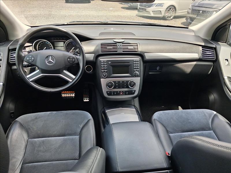 Mercedes-Benz Třídy R 3,0 350CDi, 4x4 - fotka 11 z 15
