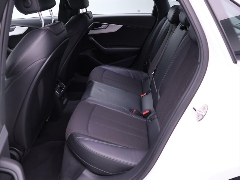 Audi A4 2,0 TDI 140kW Aut Quattro CZ - fotka 14 z 36