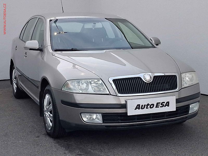 Škoda Octavia (2009) 1.9 TDi, ČR, Elegance, AC - fotografie inzerátu