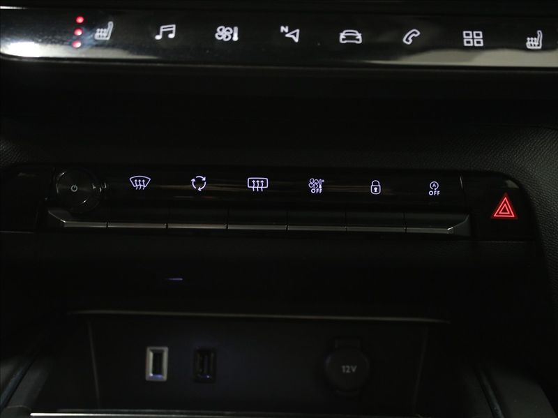 Citroën C5 Aircross 1,5 HDi 96kW AT Max.20tkm ČR - fotka 16 z 27