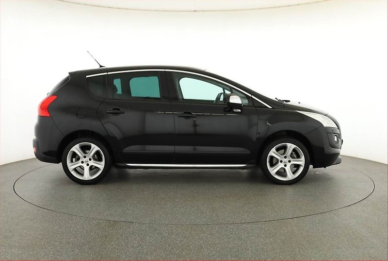 Peugeot 3008 (2010) 2.0 HDi, Tempomat - fotka 6 z 15