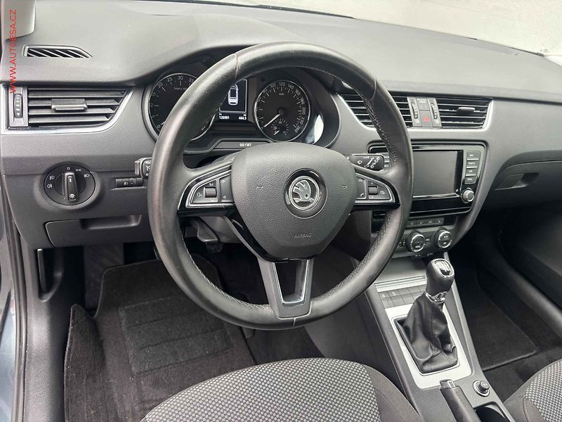 Škoda Octavia (2015) 2.0 TDi, Ambition, +kola - fotka 12 z 17