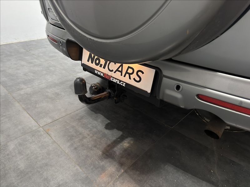 Honda CR-V 2,2   CTDI 4X4 EXCLUSIVE TZ - fotka 27 z 32