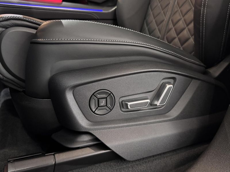Audi Q8 50 TDI B&O Laser Carbon OLED - fotka 10 z 39