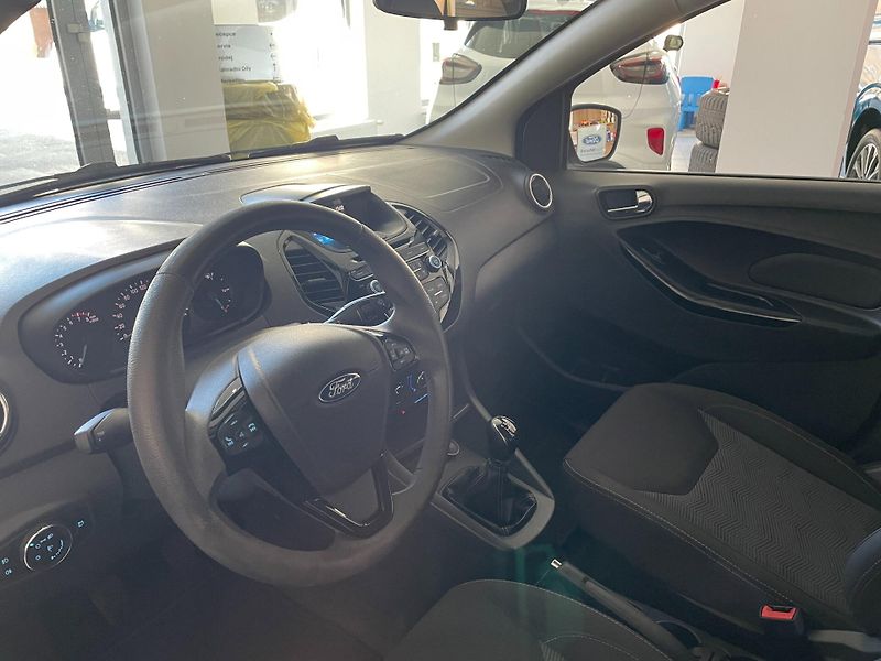 Ford KA PLUS (2018) Ultimate 1.2 Ti-VCT 63kW - fotka 12 z 16