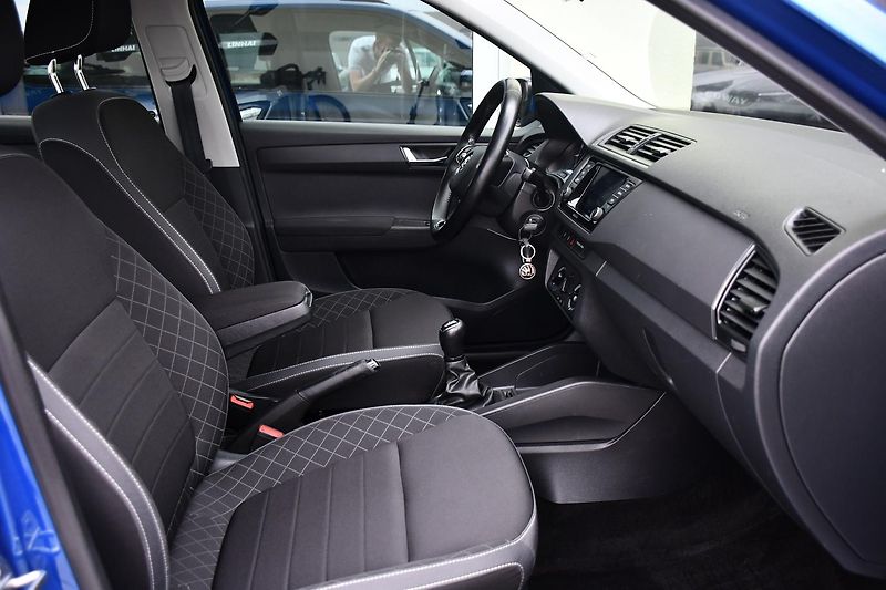 Škoda Fabia 1.0TSi 70kW AMBITION 1M ČR - fotka 18 z 33