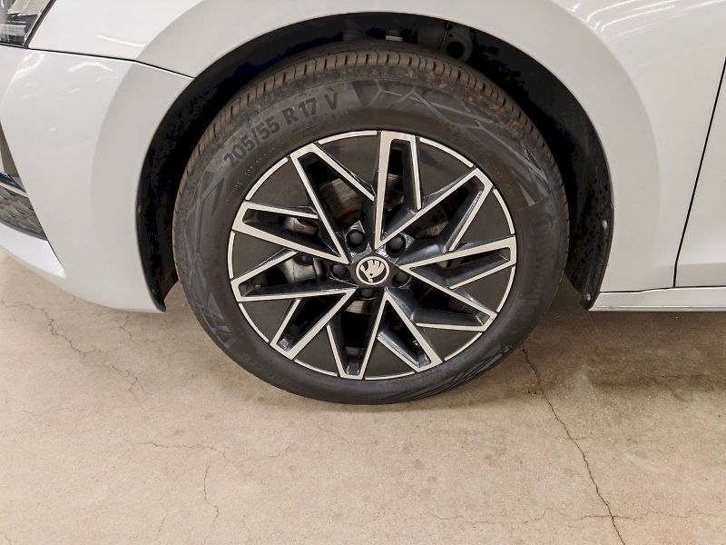 Škoda Octavia (2024) 2.0 TDI 85 kW Selection - fotka 30 z 30