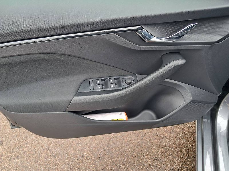 Škoda Scala (2024) SELECTION 130 let  1.0 TSI / 8 - fotka 15 z 29