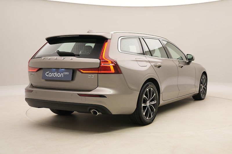 Volvo V60 D3 MOMENTUM AUT - fotka 12 z 41