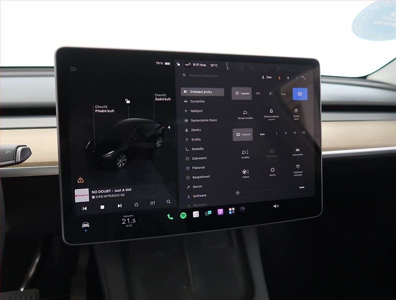 Tesla Model Y (2022) Long Range AWD 79kWh, SoH 91% - fotka 19 z 33
