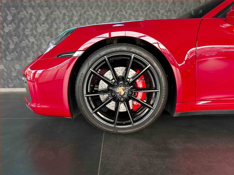 Porsche 911 (2024) Carrera S - fotka 11 z 20