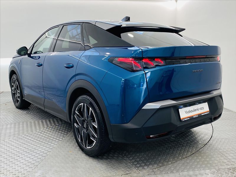 Peugeot 3008 1,2 e-DCS6 Hybrid Allure - fotka 21 z 24