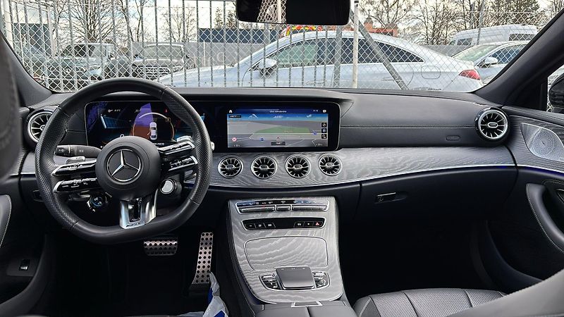 Mercedes-Benz CLS (2023) - fotka 8 z 11