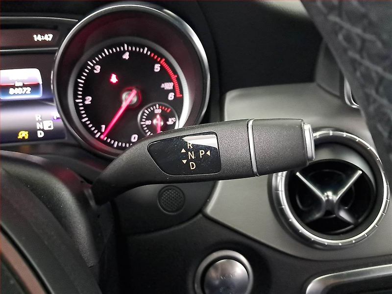 Mercedes-Benz CLA (2017) 180 CDI, Automat, Kůže, Navi - fotka 13 z 18