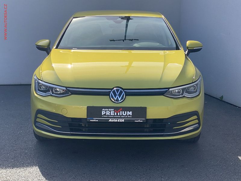 Volkswagen Golf (2021) 1.5 TSi, ČR, DSG, LED - fotka 2 z 20