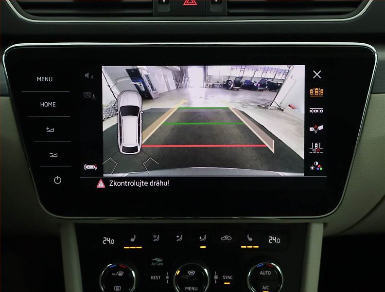 Škoda Superb (2022) Style 2.0 TDI, Automat - fotka 15 z 17